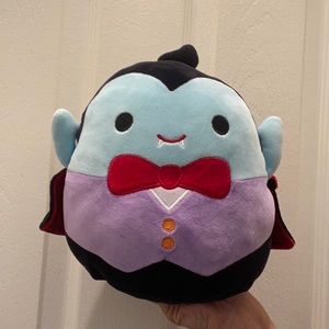 8” Vince NWOT squishmallow